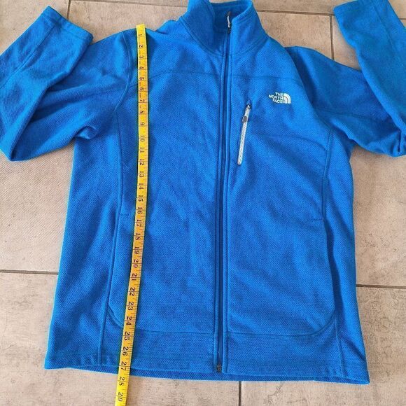 The North Face Men's Blue color  pullover jacket  size L - Picture 6 of 7